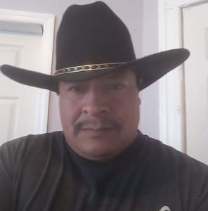 Meet your Posher, Moises